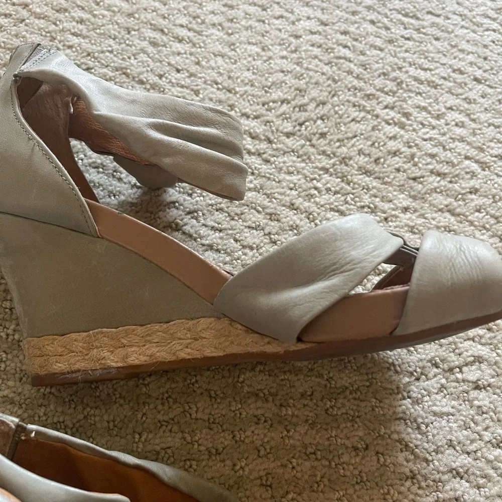Clark’s Wedge Size 9.5
